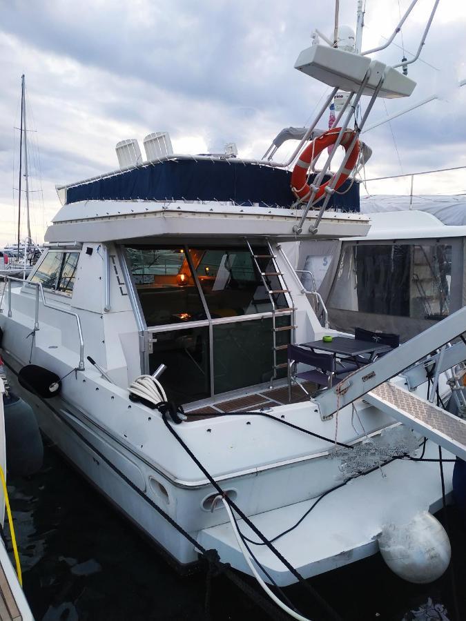 Ferretti 36 ' Bateau A Quai Vieux-Port Cannes Festival La Croisette المظهر الخارجي الصورة