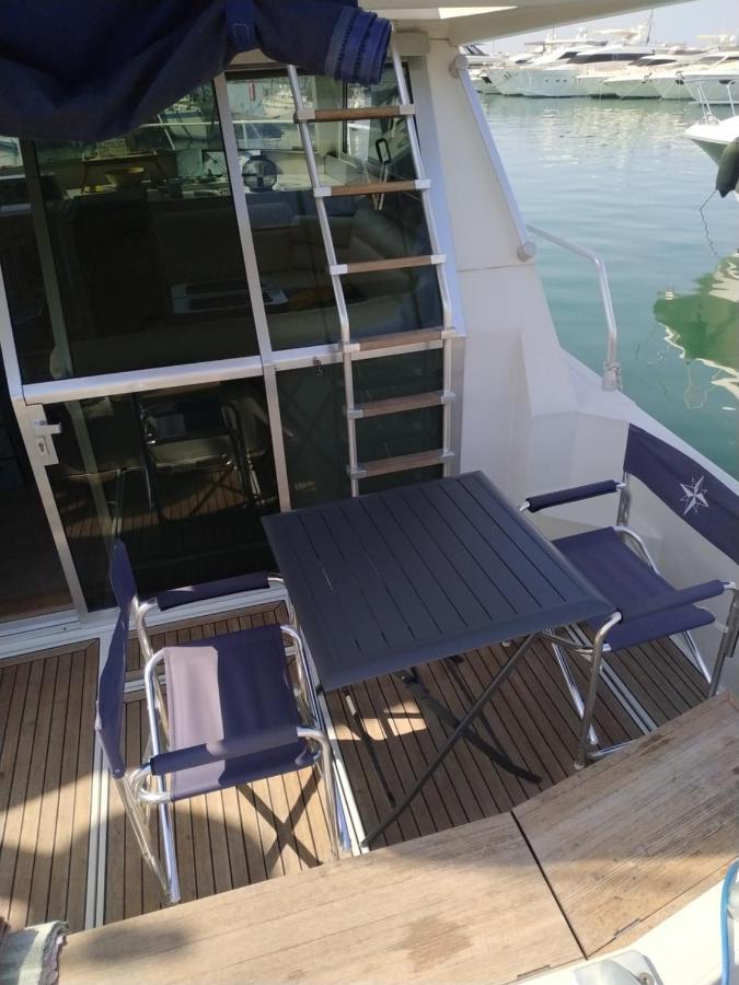 Ferretti 36 ' Bateau A Quai Vieux-Port Cannes Festival La Croisette المظهر الخارجي الصورة