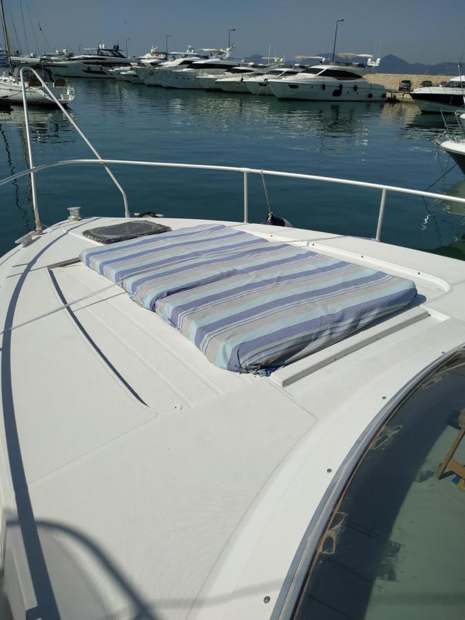 Ferretti 36 ' Bateau A Quai Vieux-Port Cannes Festival La Croisette المظهر الخارجي الصورة