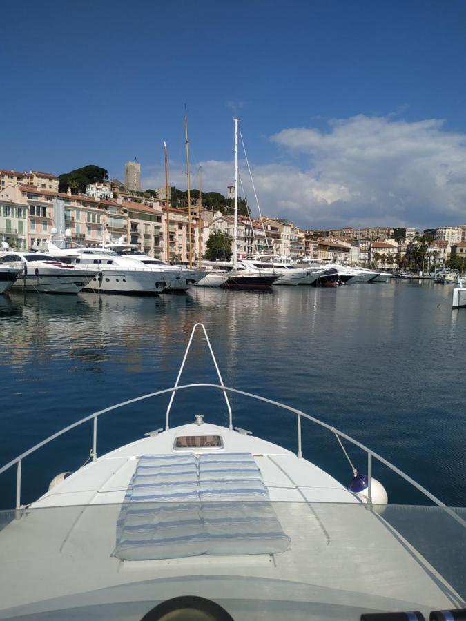 Ferretti 36 ' Bateau A Quai Vieux-Port Cannes Festival La Croisette المظهر الخارجي الصورة