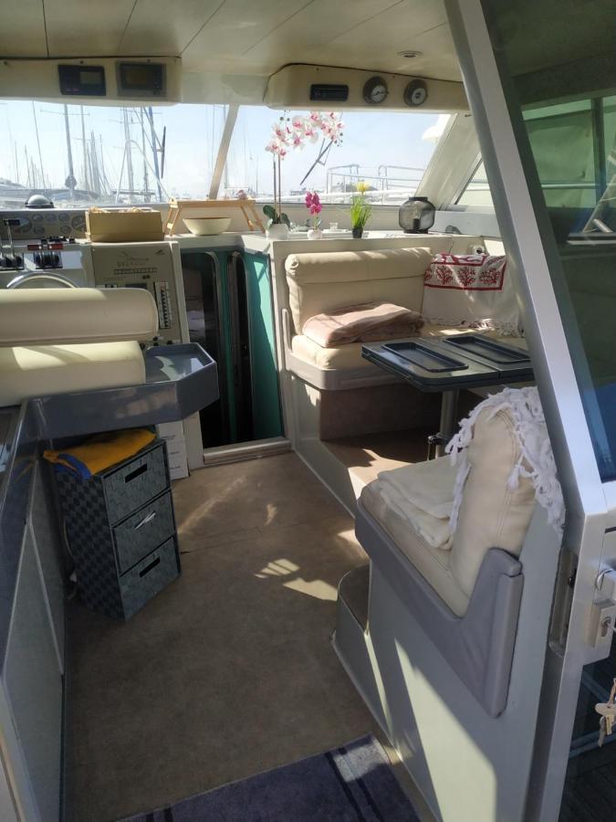 Ferretti 36 ' Bateau A Quai Vieux-Port Cannes Festival La Croisette المظهر الخارجي الصورة