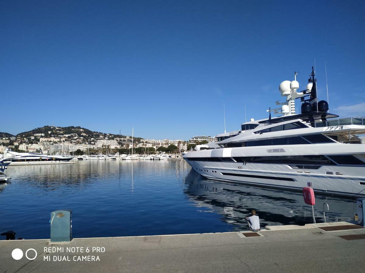 Ferretti 36 ' Bateau A Quai Vieux-Port Cannes Festival La Croisette المظهر الخارجي الصورة