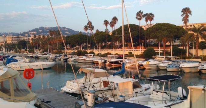 Ferretti 36 ' Bateau A Quai Vieux-Port Cannes Festival La Croisette المظهر الخارجي الصورة