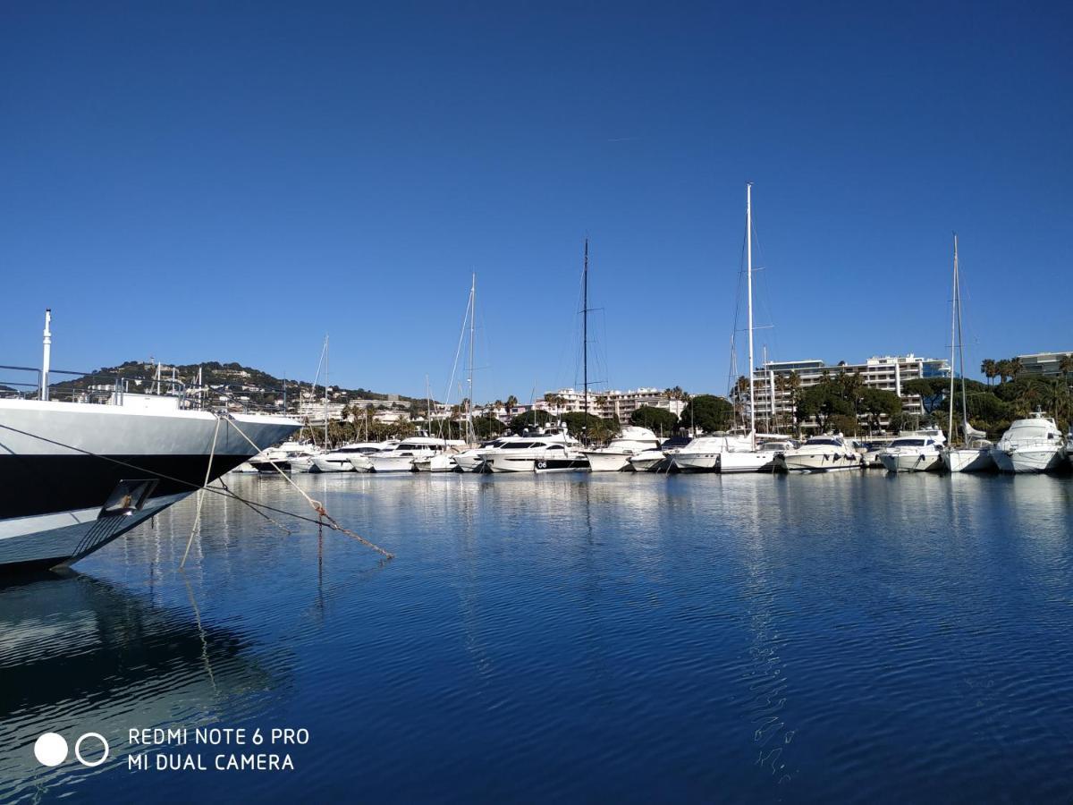 Ferretti 36 ' Bateau A Quai Vieux-Port Cannes Festival La Croisette المظهر الخارجي الصورة